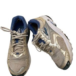 Brooks Ariel DNA Womens Sz 10.5 Preowned As Is